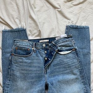 Levi’s Wedgie Jeans, Straight Fit - Size 30 - Distressed